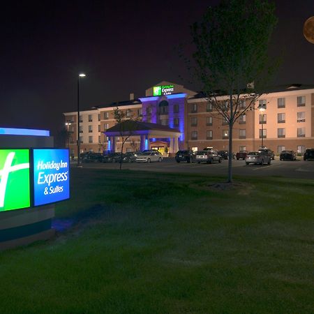 Holiday Inn Express And Suites Detroit North-Troy By Ihg Ngoại thất bức ảnh