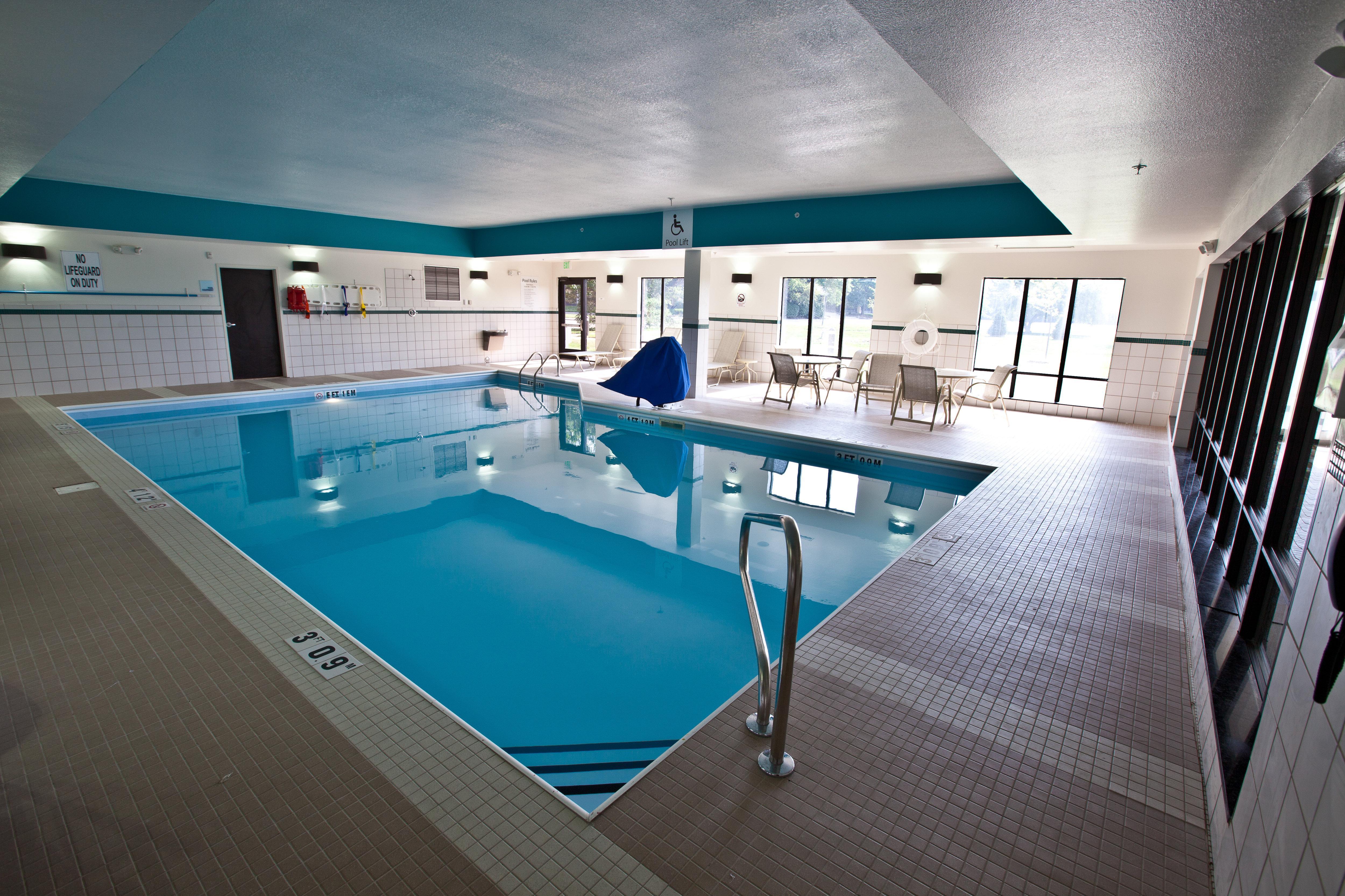 Holiday Inn Express And Suites Detroit North-Troy By Ihg Ngoại thất bức ảnh