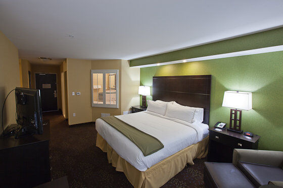 Holiday Inn Express And Suites Detroit North-Troy By Ihg Ngoại thất bức ảnh
